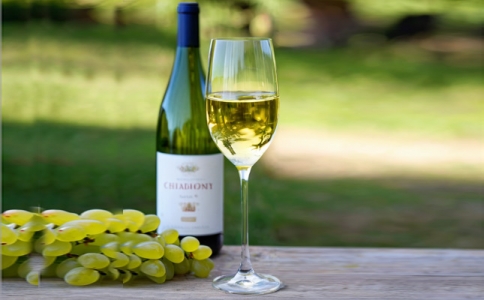 成都紅酒專(zhuān)賣(mài)店地址將銷(xiāo)售茅臺(tái)葡萄酒紅酒